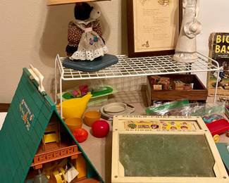 VINTAGE FISHER PRICE A FRAME HOUSE