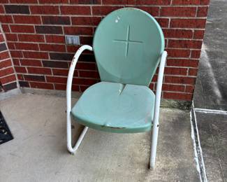 VINTAGE METAL CHAIR