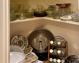 BAKING PANS