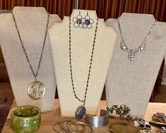 VINTAGE BRACELETS