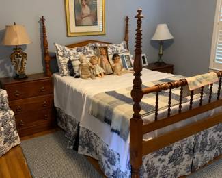 Full size bed