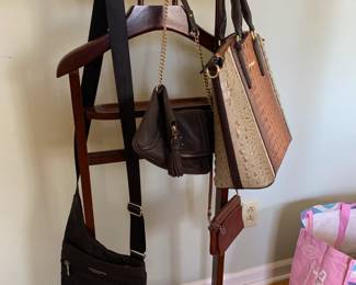 Gentlemen's Valet, Women's Handbags