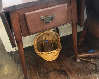 early American splay leg table