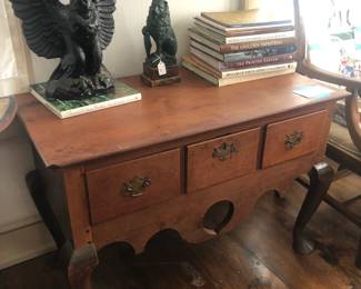18th century American lowboy   cast metal eagle