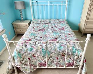 Vintage White Iron Bed