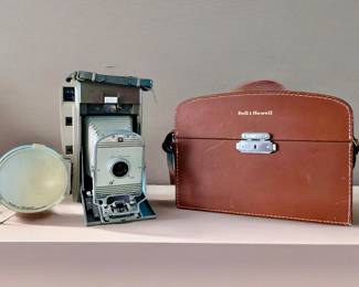 Vintage Polaroid Land Camera the 800 and Camera Case