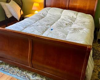 Queen Sleigh Bed 