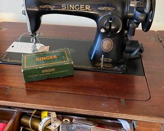 1951 Vintage Singer Sewing Machine Cabinet