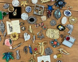 Assortments of brooches. James Avery, vintage, sterling silver and gold