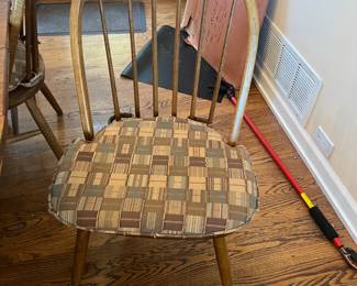 view with the cushion attached