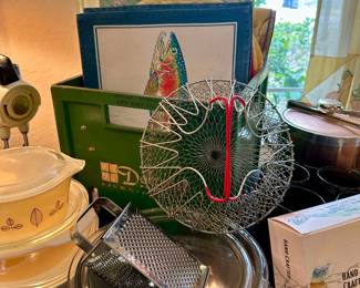 Delrest Crate w/ Placemats & Vintage Egg Basket