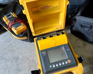Fluke Electrical Test Tools, High Voltage Insulation Tester 1550B