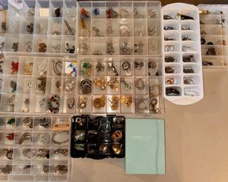 NO GOLD NO SILVER

Please be respectful of our display and set up and disorderly conduct will not be tolerated. You’ll be asked to leave. We are allowing four people in at a time any aggressive behavior to other shoppers will not be tolerated and you’ll be asked to leave.

🚨Sign up on Pickerty to reserve your spot. This only gets you in on Wednesday:🚨
https://pickerty.com/jewelry-only-sale