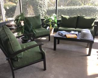 Super Clean Patio Set 