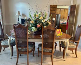 Country French Provincial Dining Table, 2 Leaves