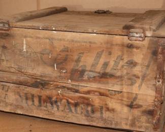 Lot # : 3029 - Antique Schlitz Beer Wooden Shipping Box
