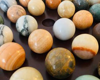 True Legacy Premium - Wood and Marble Solitare