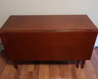 Pennsylvania Gate-Leg Drop Leaf Sheraton Dining Table Cherry Wood
