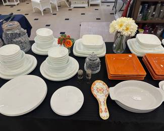 LOTS OF CORELLE