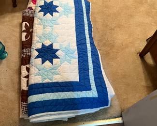 Quilt, blue and white