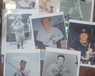 lots of autograph sports