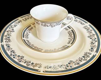 Viletta Fine China Estate Teacup Plates