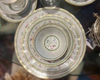 Bernardaud Limoges France (Artois)

108 piece collection, 12 full place settings including dinner, salad, bread, dessert, tea and espresso saucers, tea and espresso cups, and strawberry cups