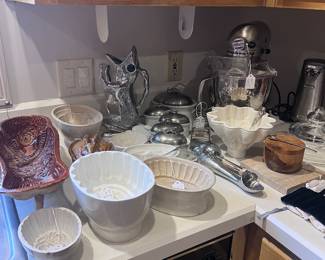 Kitchen Aid mixer, antique jello molds, vintage frog pitcher and more! 