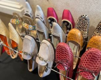 Manolo Blahnik, Escada, Fendi, Christian Louboutin, Tod’s