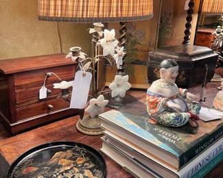 Rare pair of antique 19th century brass and floral milk glass candelabra lamps, Japanese lacquer tray, antique furniture display, Meissen nodding pagoda