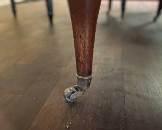 Table legs on casters