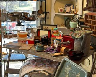 1950's Chrome Table 6 Chairs plus leaf mint condition, 1950's set of 4 TV Trays, Wagner Ware 17Qt Roasting Pan, Friendship Pyrex Set just to name a few items