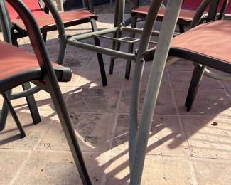 Patio Table w 4 Slingback Chairs