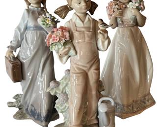 Lladro School Days 7604 Lladro Spring 5217
Lladro Spring Bouquets 7603