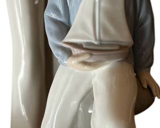 Lladro 4810 Boy w Yacht