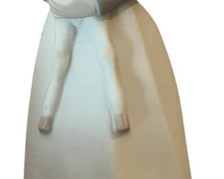 Lladro Girl w Lamb Matte Finish 4584