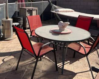 Patio Table w 4 Slingback Chairs