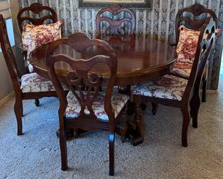 Dining Table w Leaf, 2 Arm Chairs, 4 Side Chairs