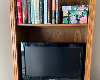 Bookshelf/TV Stand, Polaroid TV