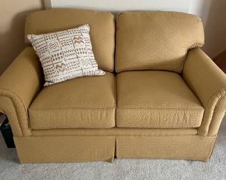 King Hickory Furniture Loveseat