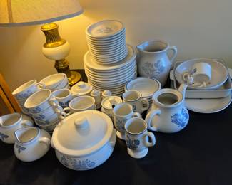 88 piece Pfaltzgraff Yorktowne dinner ware set