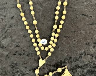 Every crossing Beaded chain