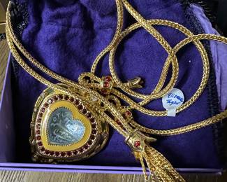 Elizabeth Taylor necklace