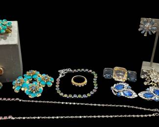 18kt HGE Gold Ring & Sparkly Costume Jewelry