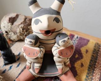 Melesia Toya - Jemez Pueblo Pottery