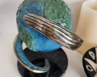 World Sculpture - no signature. 