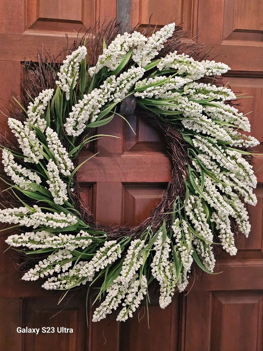 Welcoming wreath