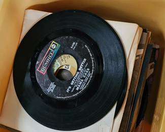 45's Elvis, Beatles, Carpenters, Dylan and more