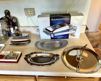 Metal Serving Pieces