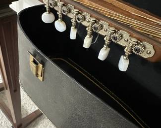 C19 - $175. Vintage Suzuki Guitar No F180-12 with Hard Case. 